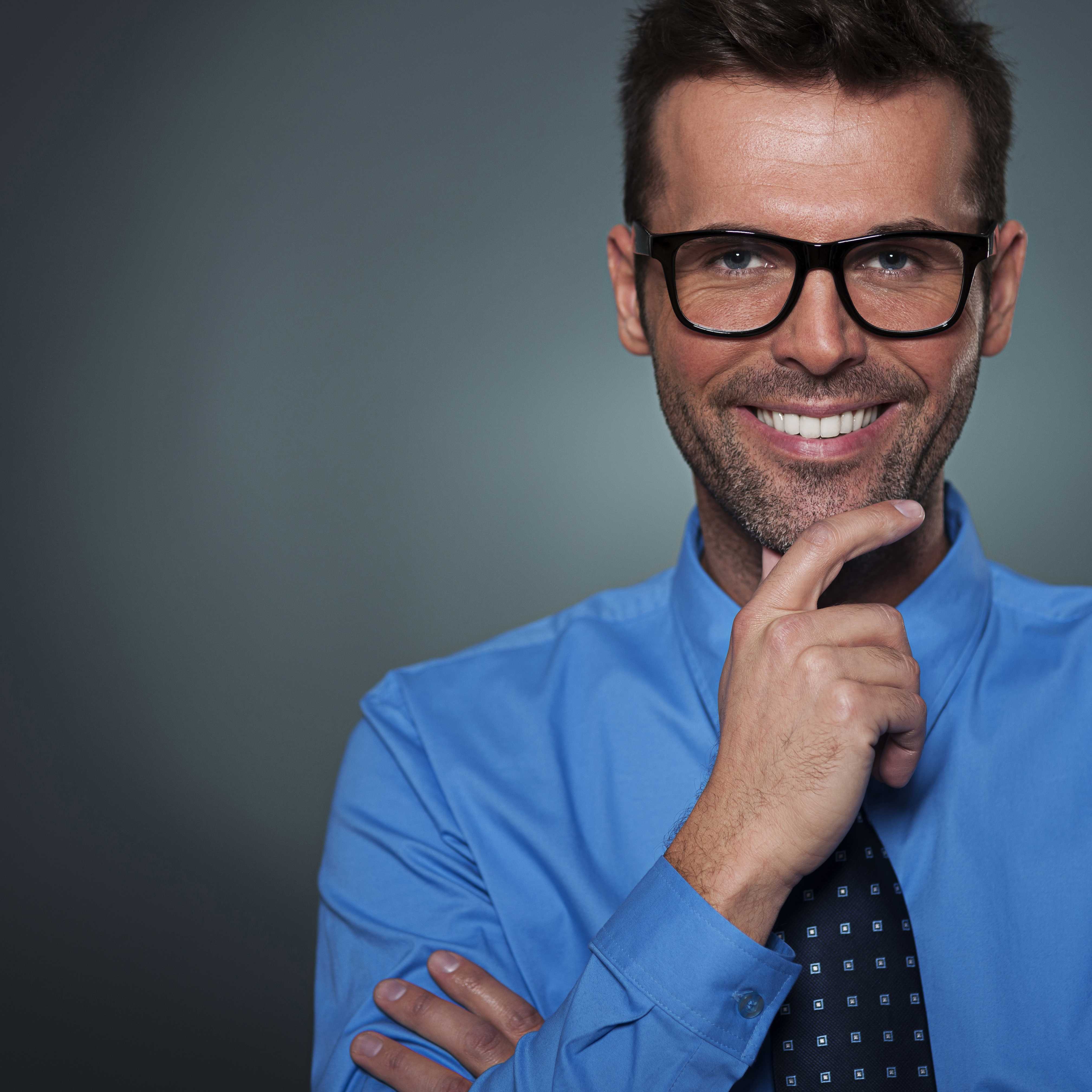 Multi-angle product rendering showcase